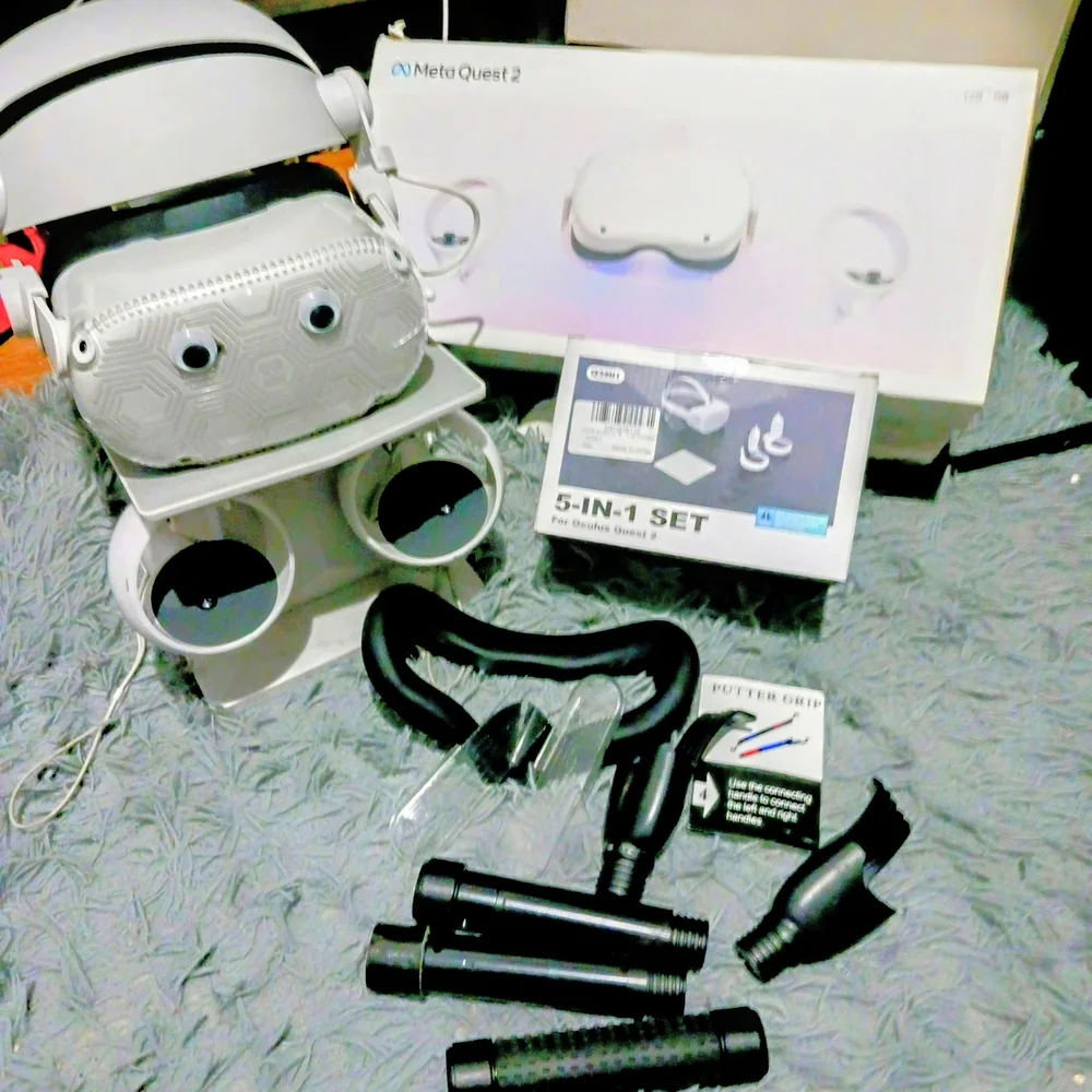 White VR Console with Adjustable Head Straps and Lens Covers